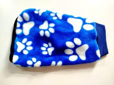 chaleco polar soft estampado azul con huellitas atras