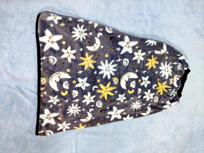 chaleco polar soft estampado para perros luna y estrellas atras