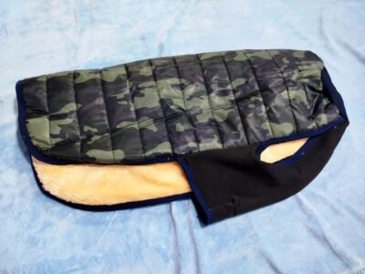 Chaleco matelasse con corderito para perros camuflado verde militar