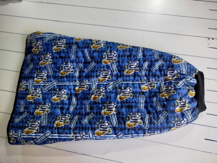 Chaleco para perros selección argentina matelasse con corderito azul atras